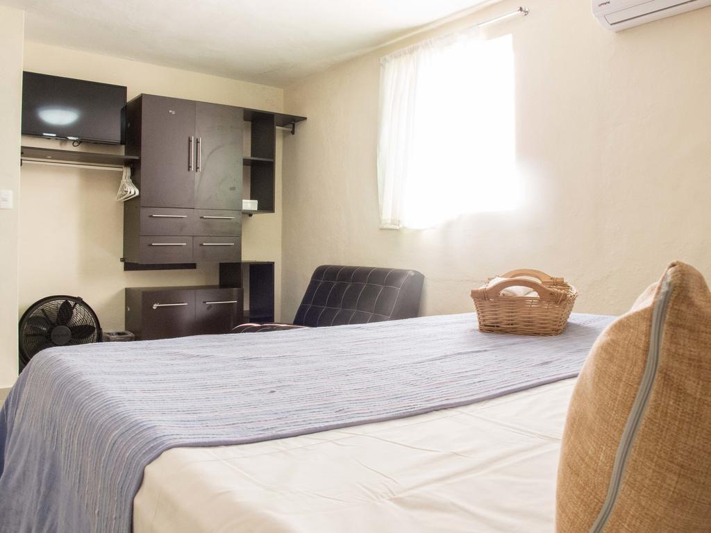 Whyz 4 You Private Rooms プエルト・モレロス 部屋 写真